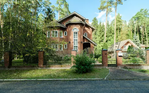 2-этажный коттедж 444 м² с отделкой