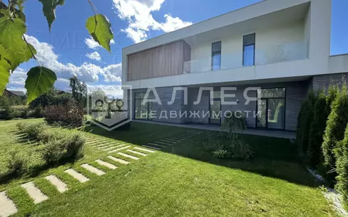 2-этажный коттедж 350 м² с отделкой