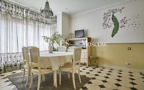 4-КОМН. КВАРТИРА С ОТДЕЛКОЙ 177.6 М² НА 10 ЭТАЖЕ