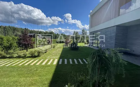 2-этажный коттедж 350 м² с отделкой