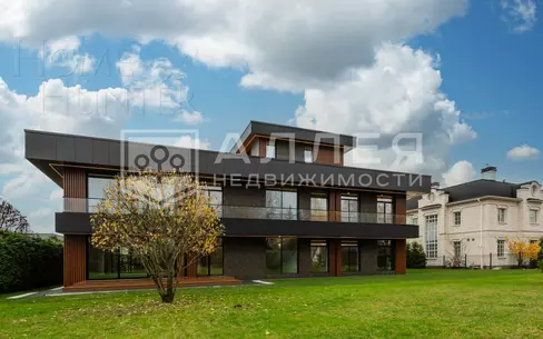 3-этажный коттедж 1 223 м² без отделки