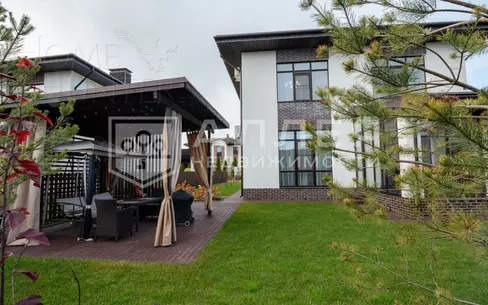 2-этажный коттедж 241 м² с отделкой