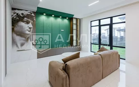 2-этажный коттедж 250 м² с отделкой