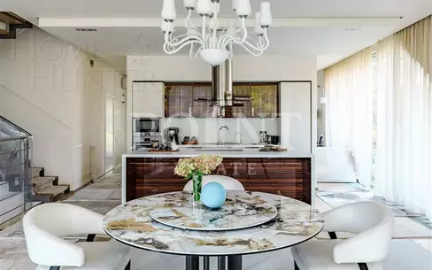 2-этажный коттедж 390 м² с отделкой