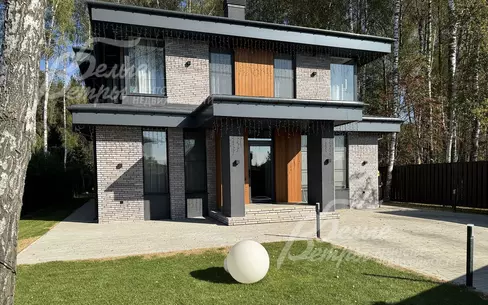 2-этажный коттедж 222 м² с отделкой