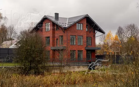 2-этажный коттедж 443 м² без отделки