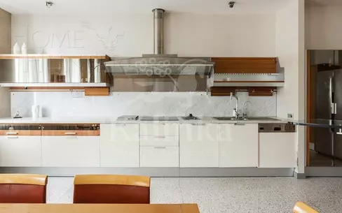 2-УРОВНЕВАЯ КВАРТИРА С ОТДЕЛКОЙ 246 М² НА 4 ЭТАЖЕ