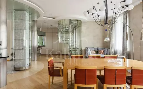 2-УРОВНЕВАЯ КВАРТИРА С ОТДЕЛКОЙ 246 М² НА 4 ЭТАЖЕ