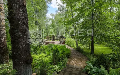 3-этажный коттедж 1 000 м² с отделкой