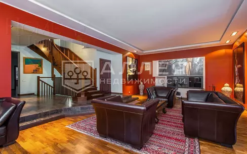 3-этажный коттедж 1 000 м² с отделкой