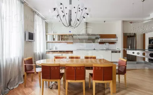 2-УРОВНЕВАЯ КВАРТИРА С ОТДЕЛКОЙ 246 М² НА 4 ЭТАЖЕ