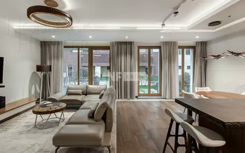 2-УРОВНЕВЫЙ ТАУНХАУС С ОТДЕЛКОЙ 236 М² НА 1 ЭТАЖЕ