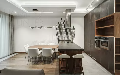 2-УРОВНЕВЫЙ ТАУНХАУС С ОТДЕЛКОЙ 236 М² НА 1 ЭТАЖЕ