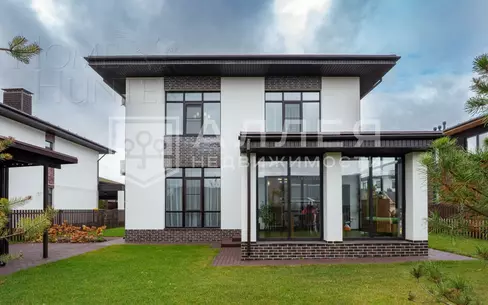 2-этажный коттедж 241 м² с отделкой