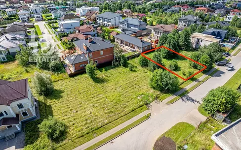 Участок 5.2 сот. в охраняемом поселке