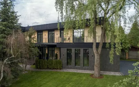 2-этажный коттедж 646 м² с отделкой