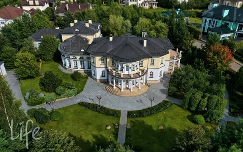 КОТТЕДЖ 2 000 м² с отделкой