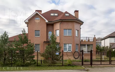 2-этажный коттедж 409 м² с отделкой