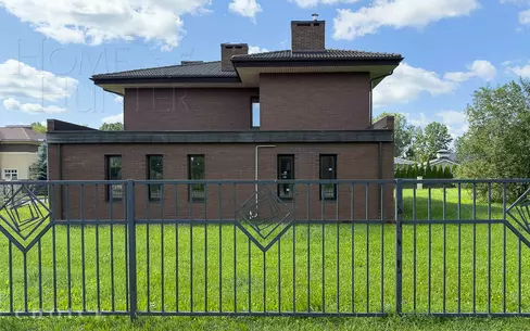 2-этажный коттедж 352.54 м² без отделки