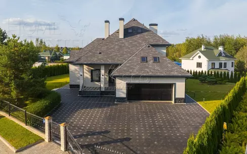 2-этажный коттедж 870 м² с отделкой