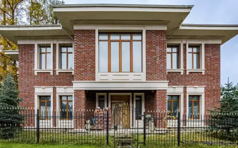 2-этажный коттедж 381 м² без отделки