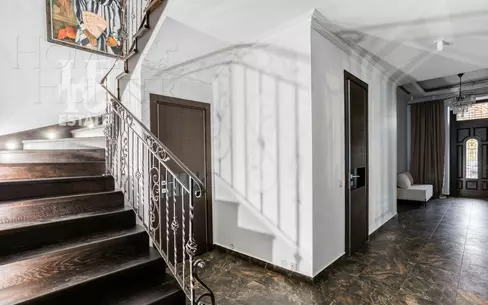 2-этажный таунхаус 440 м² с отделкой