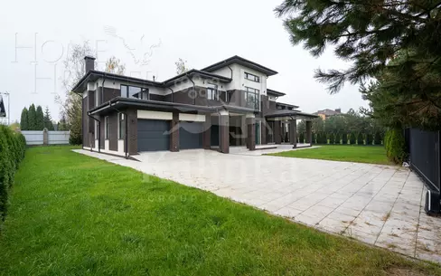 2-этажный коттедж 540 м² с отделкой