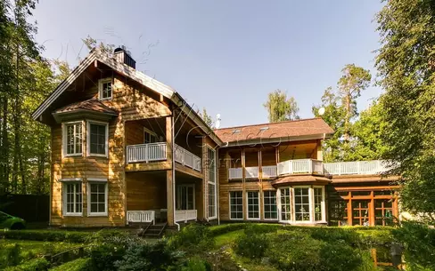 2-этажный коттедж 1 300 м² с отделкой