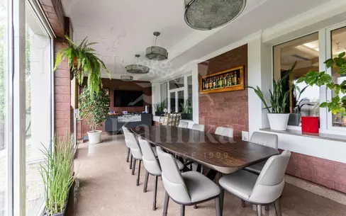 2-этажный таунхаус 450 м² с отделкой