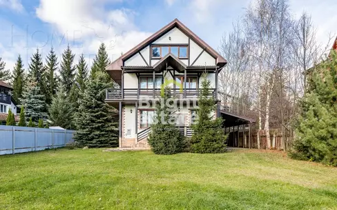 3-этажный коттедж 380 м² с отделкой