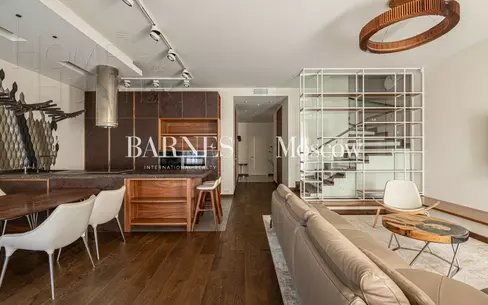 2-УРОВНЕВЫЙ ТАУНХАУС С ОТДЕЛКОЙ 236 М² НА 1 ЭТАЖЕ