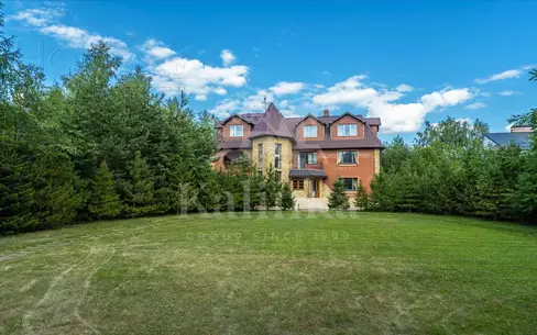 2-этажный коттедж 400 м² с отделкой