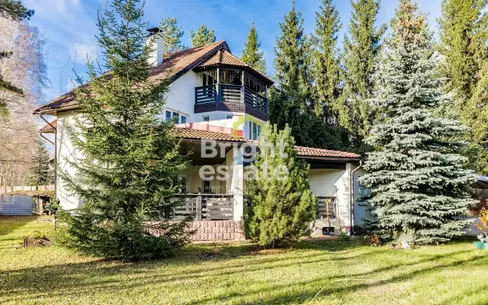 3-этажный коттедж 340 м² с отделкой