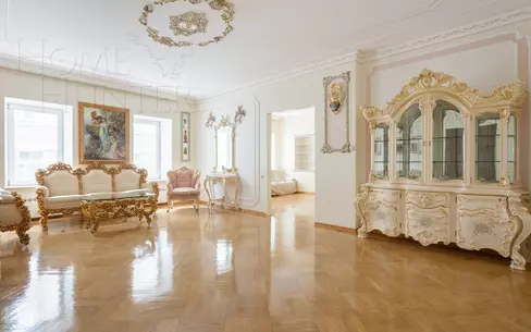 5-КОМН. КВАРТИРА С ОТДЕЛКОЙ 202.6 М² НА 3 ЭТАЖЕ