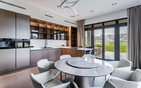 2-этажный коттедж 627.9 м² с отделкой