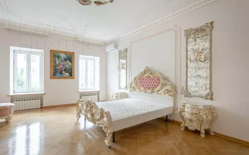 5-КОМН. КВАРТИРА С ОТДЕЛКОЙ 202.6 М² НА 3 ЭТАЖЕ