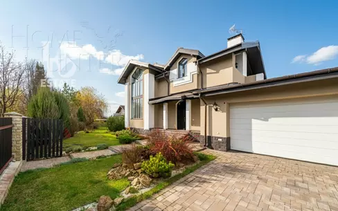 2-этажный коттедж 284.9 м² с отделкой