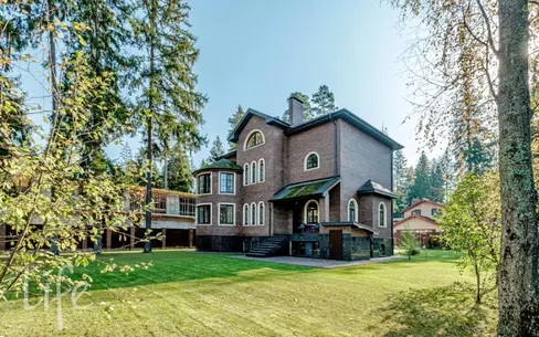 2-этажный коттедж 450 м² с отделкой