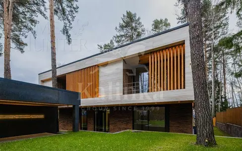 3-этажный коттедж 1 100 м² без отделки