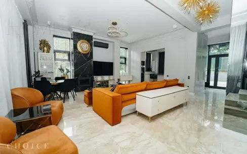 3-этажный таунхаус 270 м² с отделкой