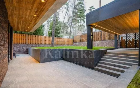 3-этажный коттедж 1 100 м² без отделки