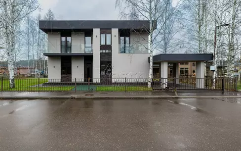 2-этажный коттедж 335 м² с отделкой