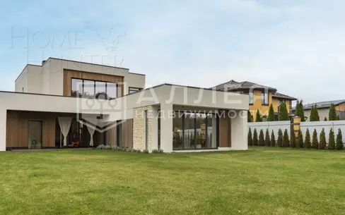 2-этажный коттедж 350 м² с отделкой