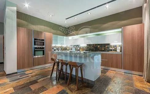 2-этажный коттедж 640 м² с отделкой