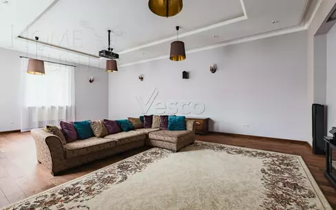 2-этажный коттедж 560 м² с отделкой