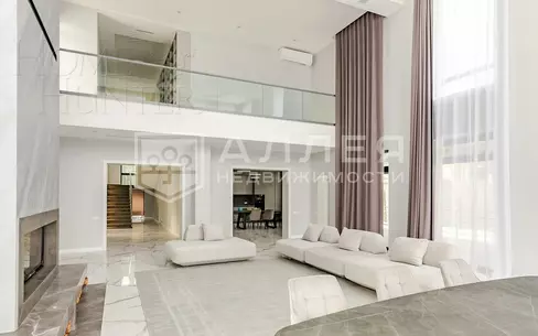 2-этажный коттедж 540 м² с отделкой