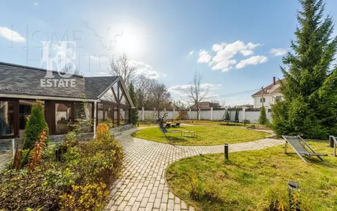 2-этажный коттедж 1 512 м² с отделкой