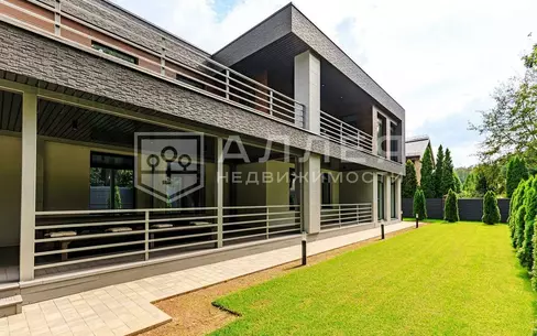 2-этажный коттедж 540 м² с отделкой