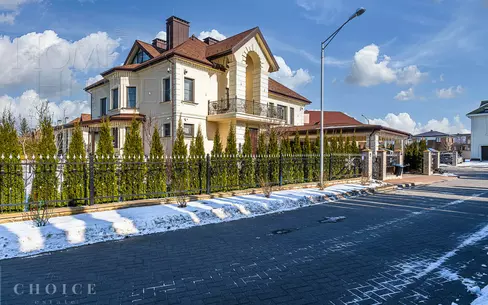 2-этажный коттедж 850 м² с отделкой