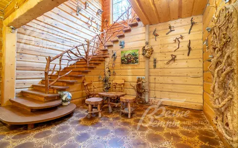 2-этажный коттедж 1 100 м² с отделкой